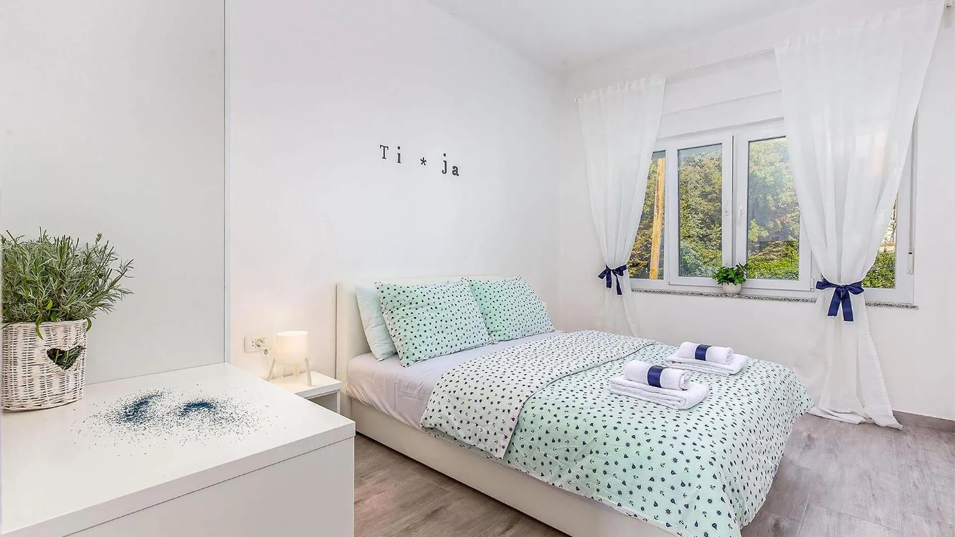 Gorgeous Apartment In Dramalj With Wi-Fi