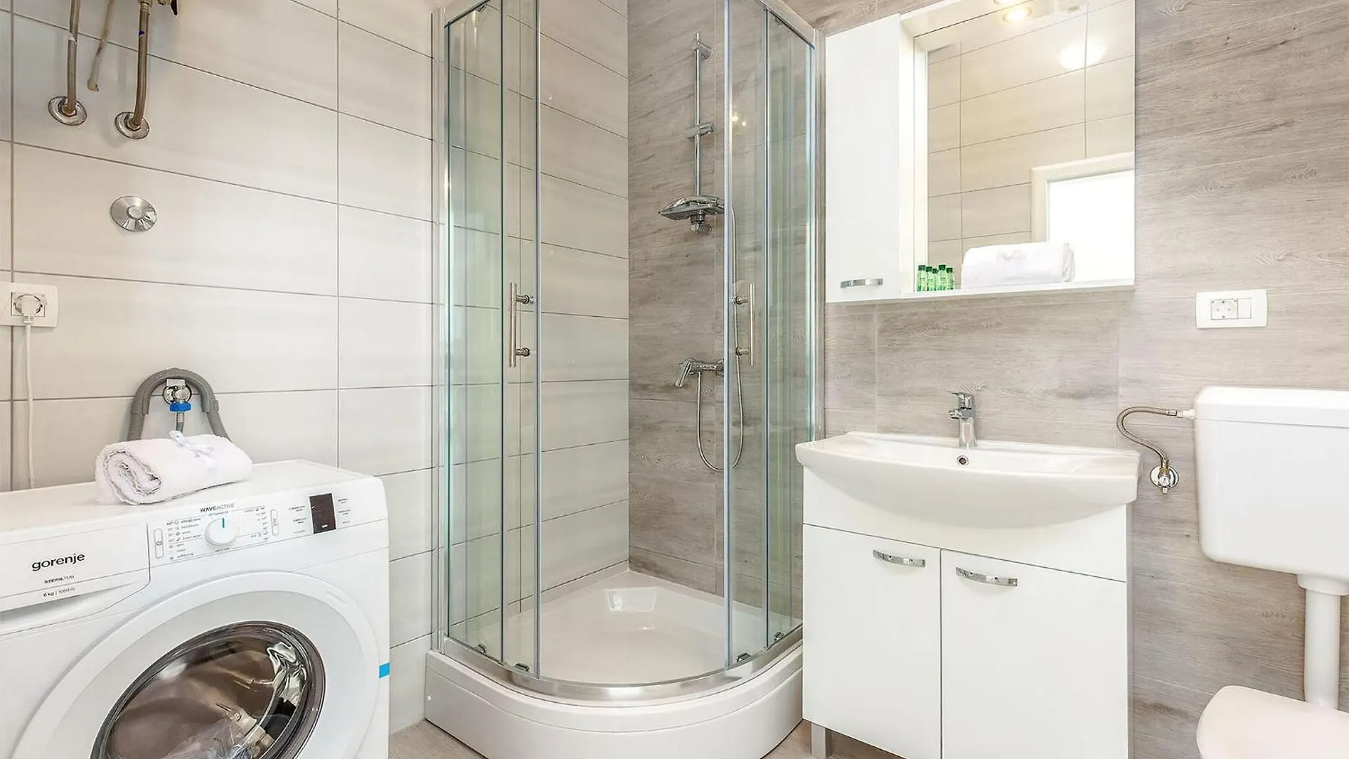 Gorgeous Apartment In Dramalj With Wi-Fi 0*,  Croatia