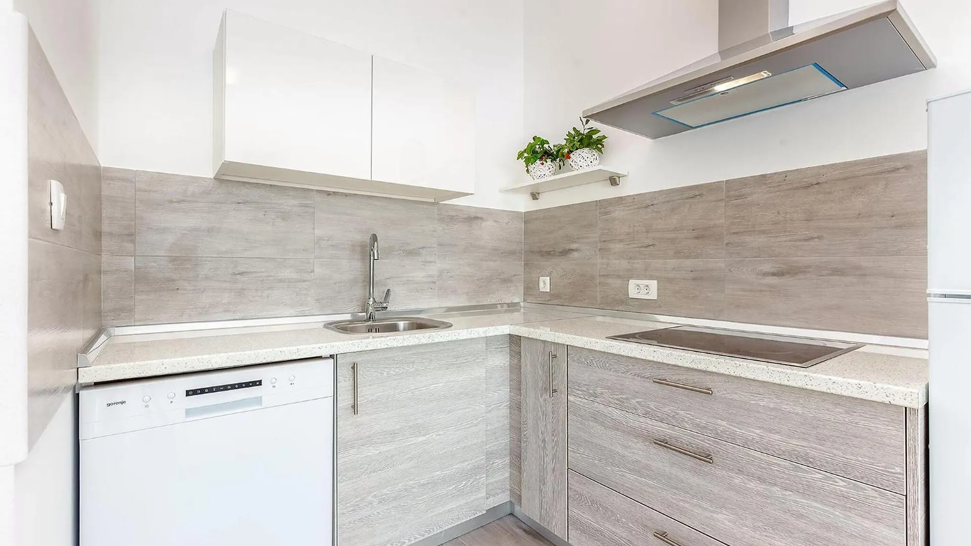 Gorgeous Apartment In Dramalj With Wi-Fi 0*,